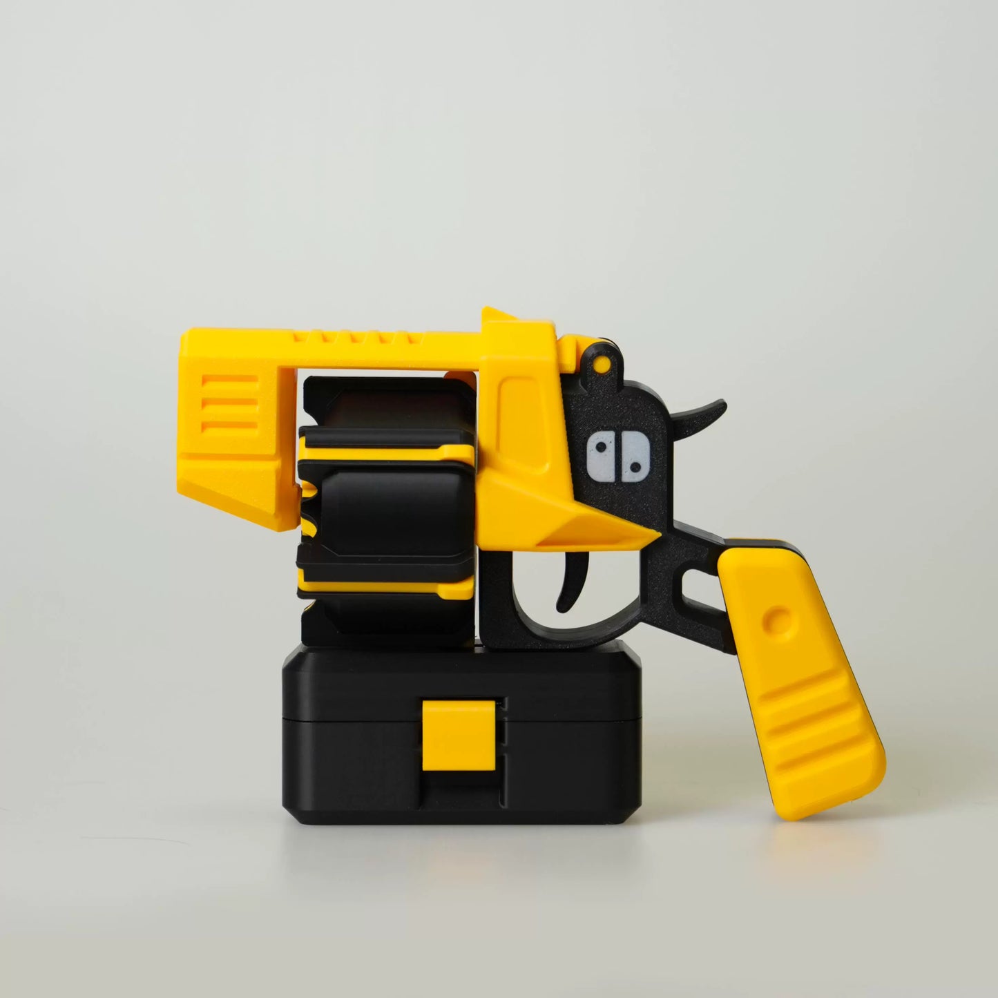 Revolver-shaped Switch Game Card Storage & Launcher